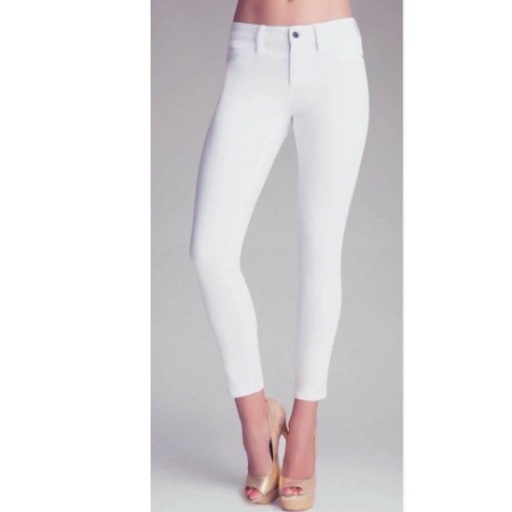 Bebe White Skinny Jeans Casual Style